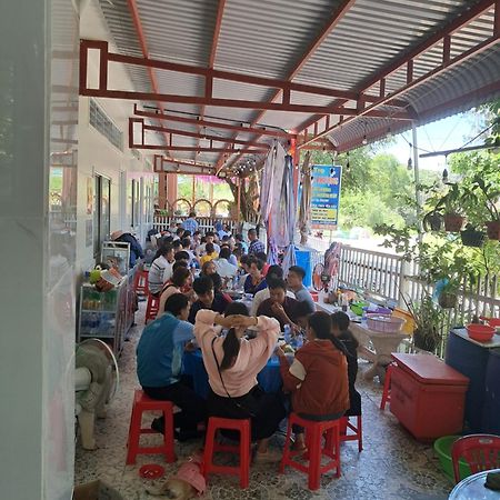 Hotel Nhà Nghỉ NgọC PhuọNg Hon Son Lai Son Exterior foto